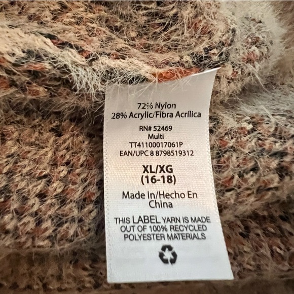 XL Animal Print Time and Tru Sweater - Picture 2 of 3